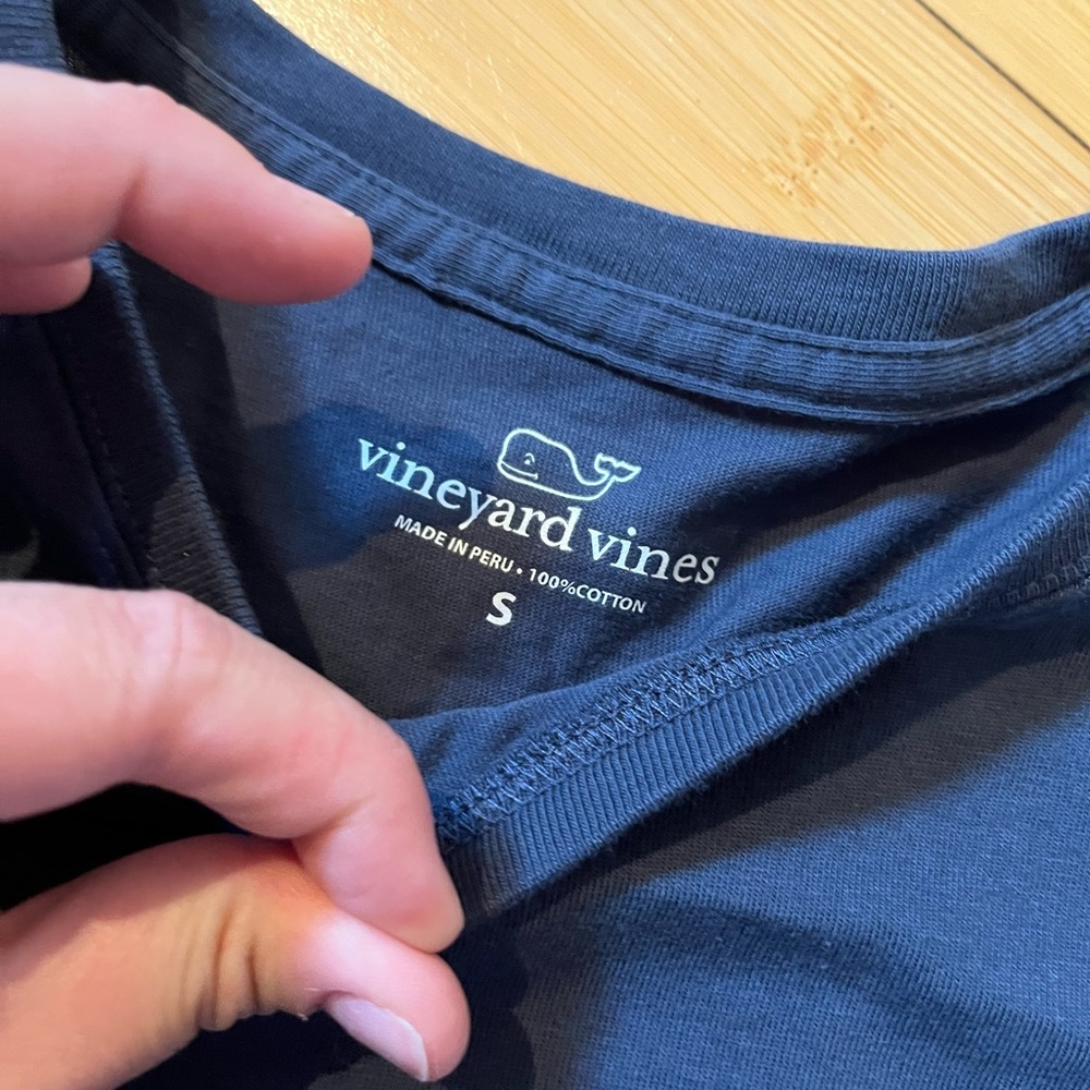 Vineyard Vines Blue T-Shirt - Picture 3 of 5